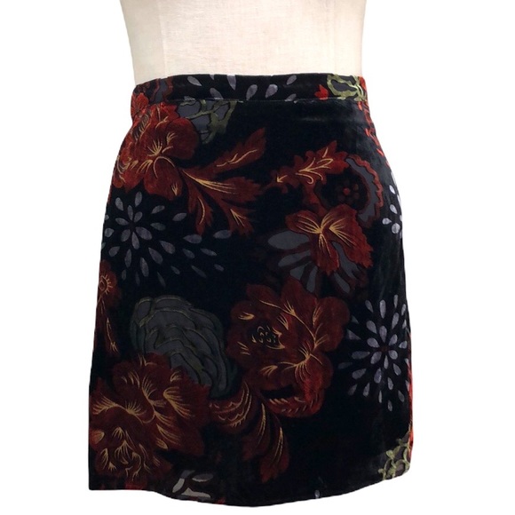 SOLD Band of Gypsies Velvet Floral Mini Skirt Size Large Black Burnt Sienna - Picture 4 of 12